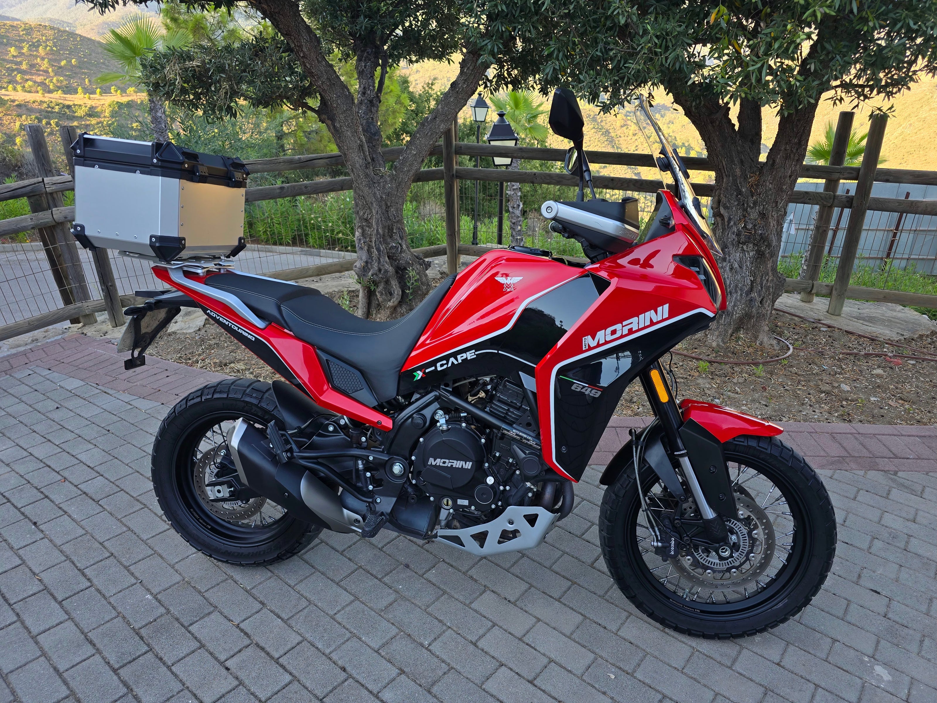 Moto Morini X-CAPE 650