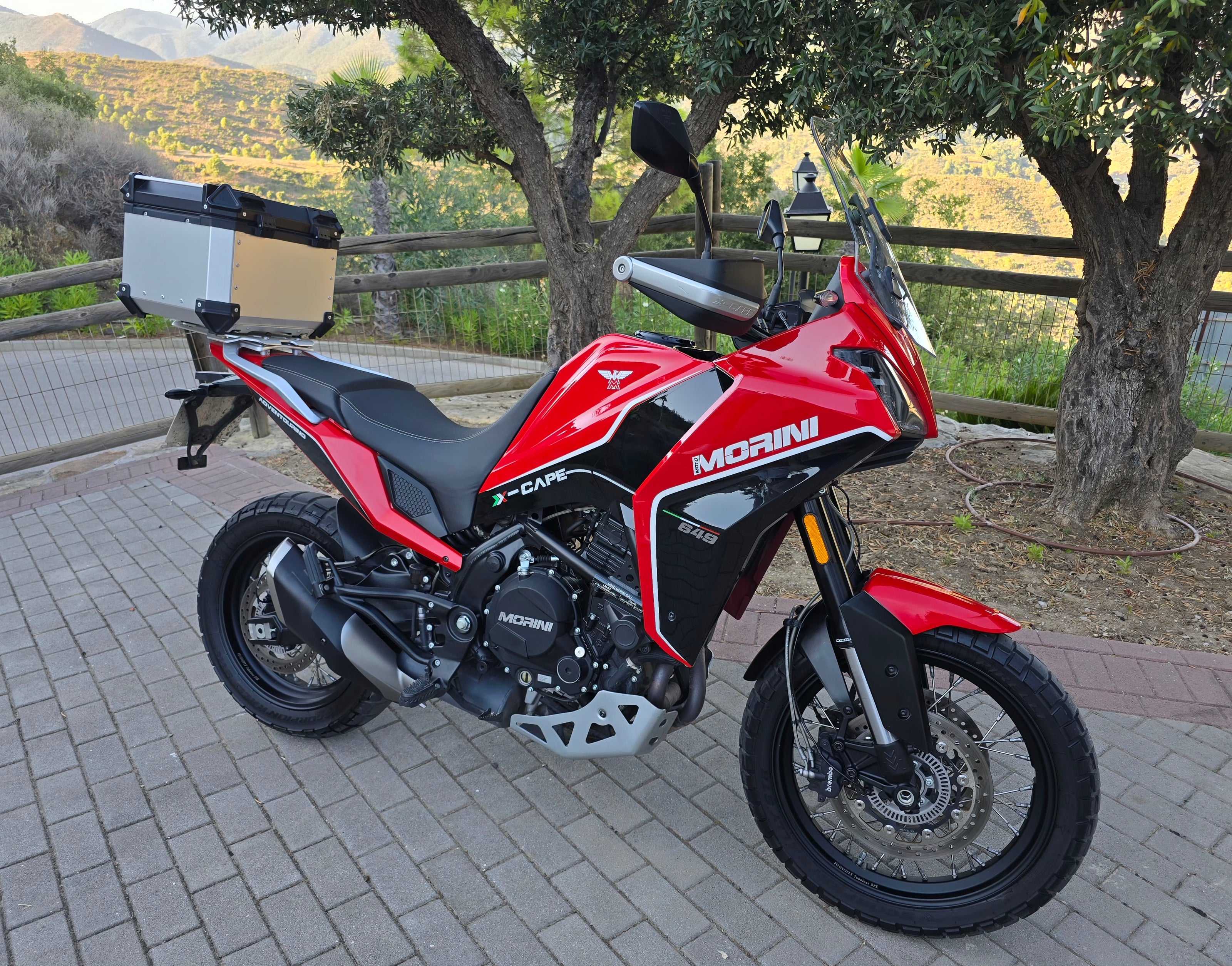 Moto Morini X-CAPE 650