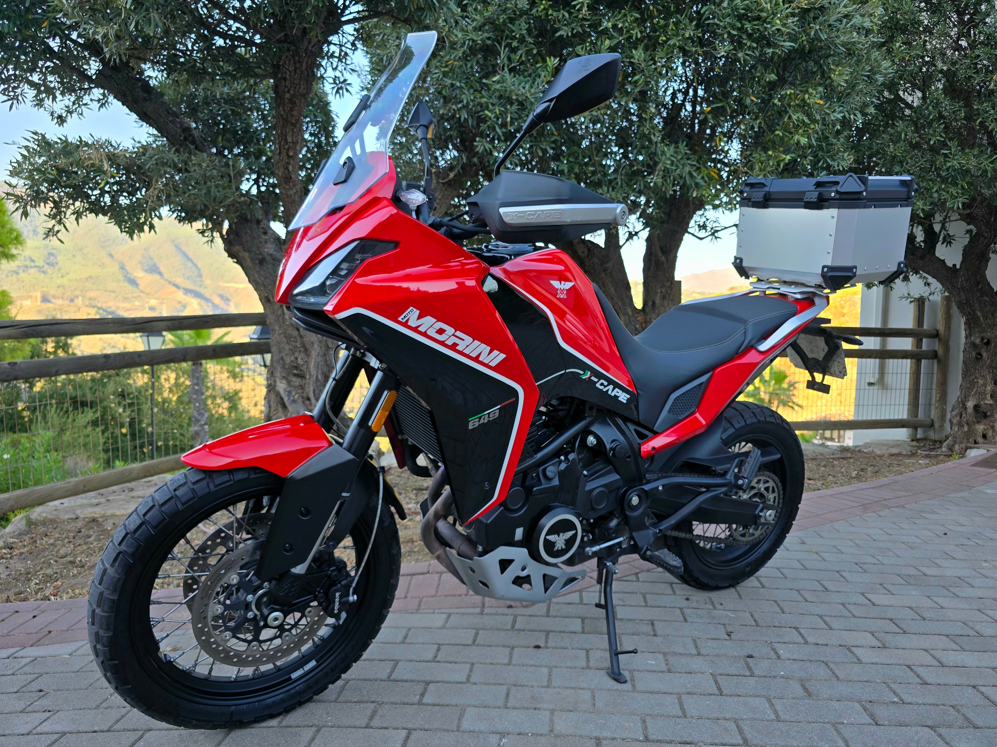 Moto Morini X-CAPE 650