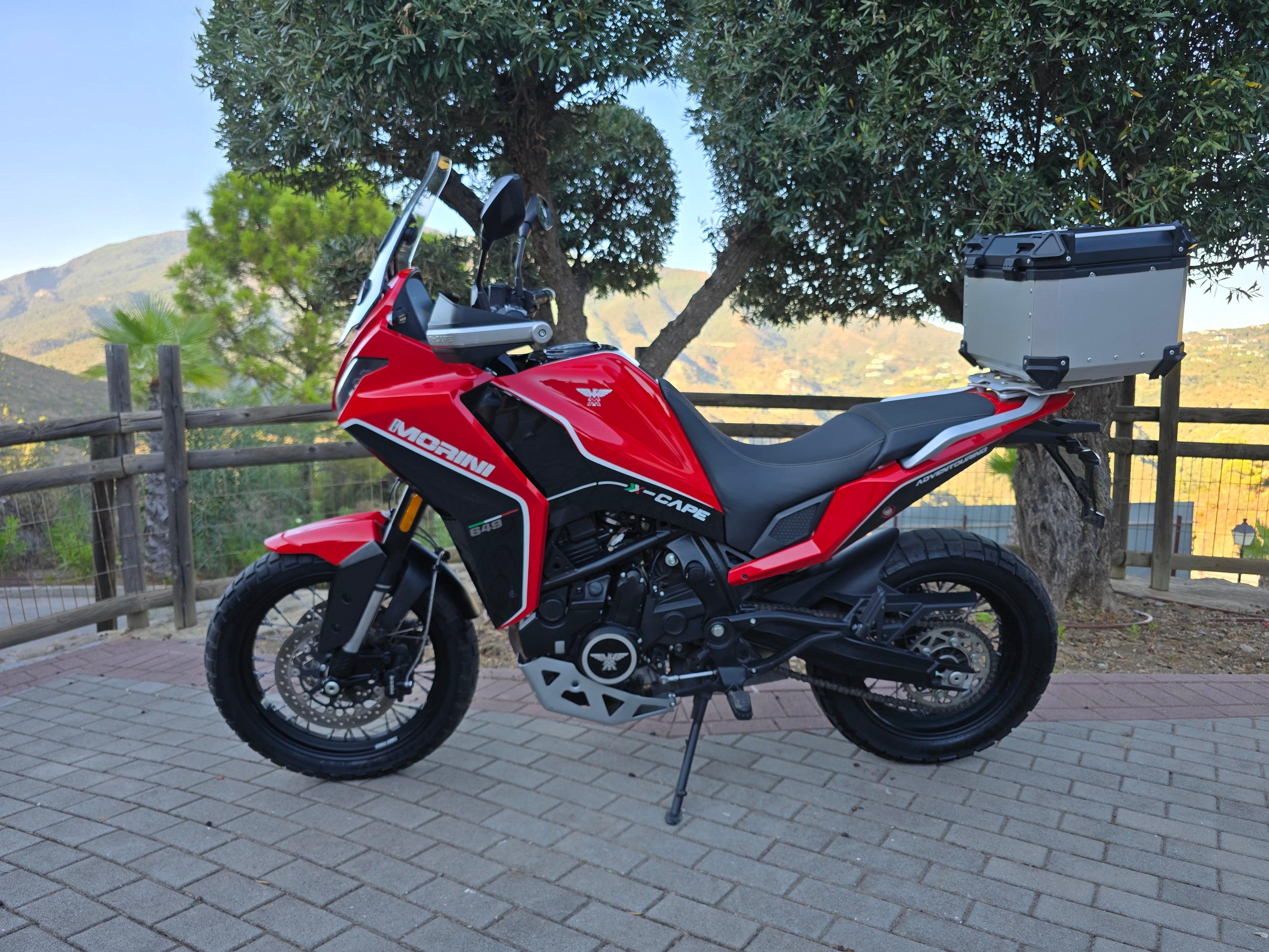 Moto Morini X-CAPE 650