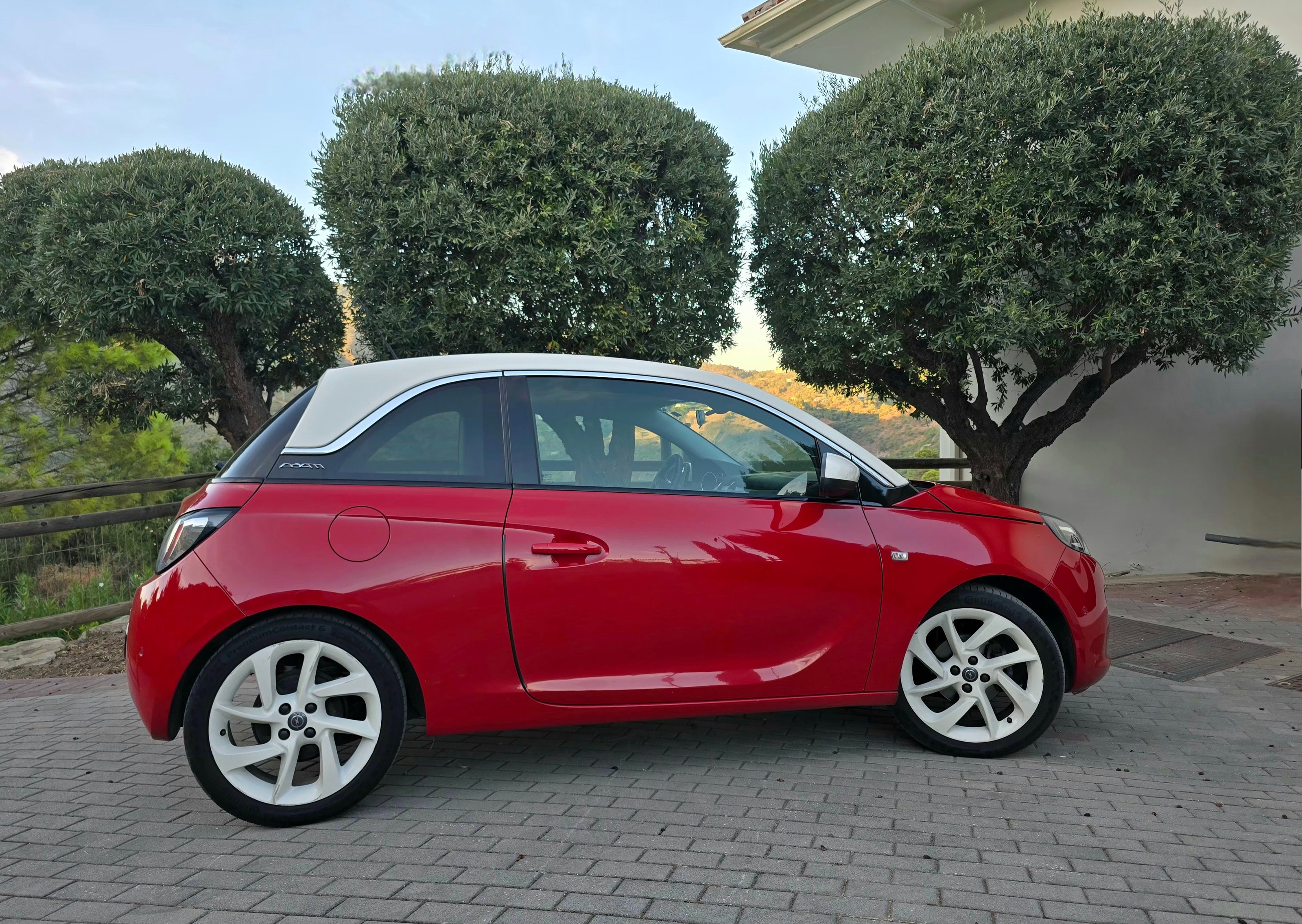 Opel Adam