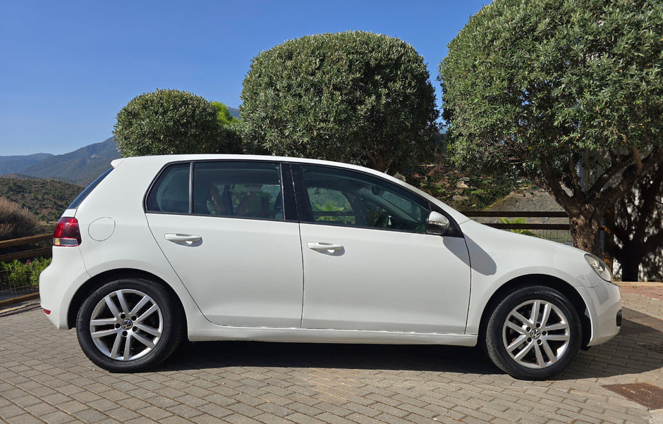 Volkswagen Golf VI 1.6 TDI Sport