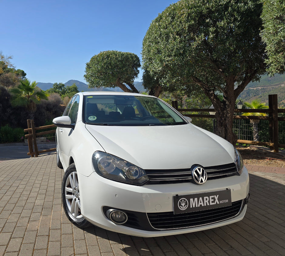 Volkswagen Golf VI 1.6 TDI Sport